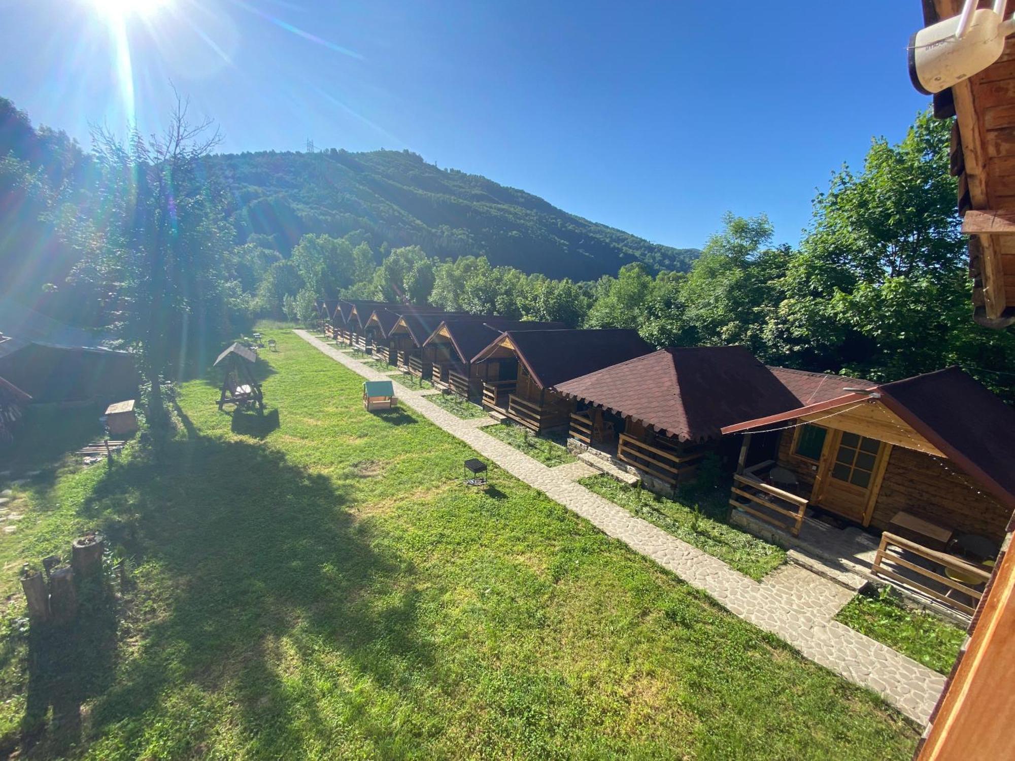 Apartamento Casutele Doftanei Teşila Exterior foto